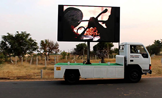 Hitch Theater is a Truck Mounted Screen