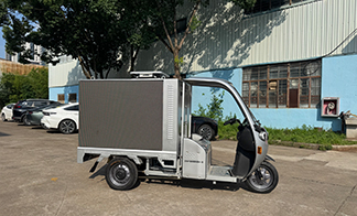 Advantages of LED screen tricycle in outdoor advertising communication industry