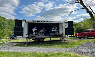 How Van Stage Trucks Support Touring Performances